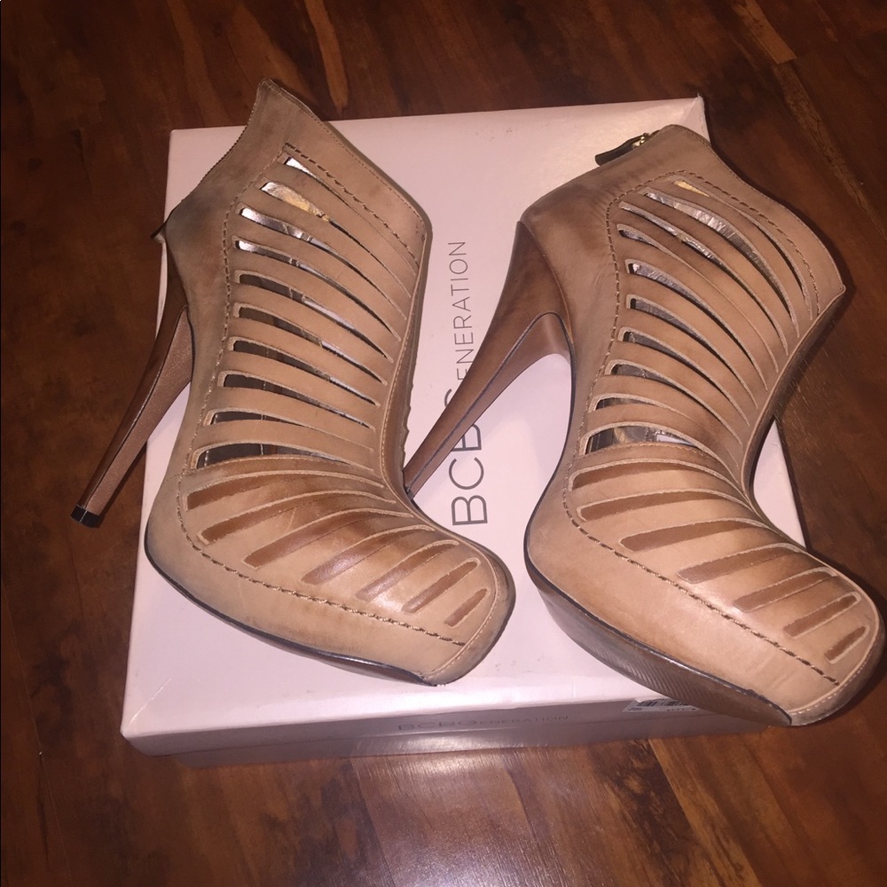 Amazing Shoes!! - Picture 2 of 7